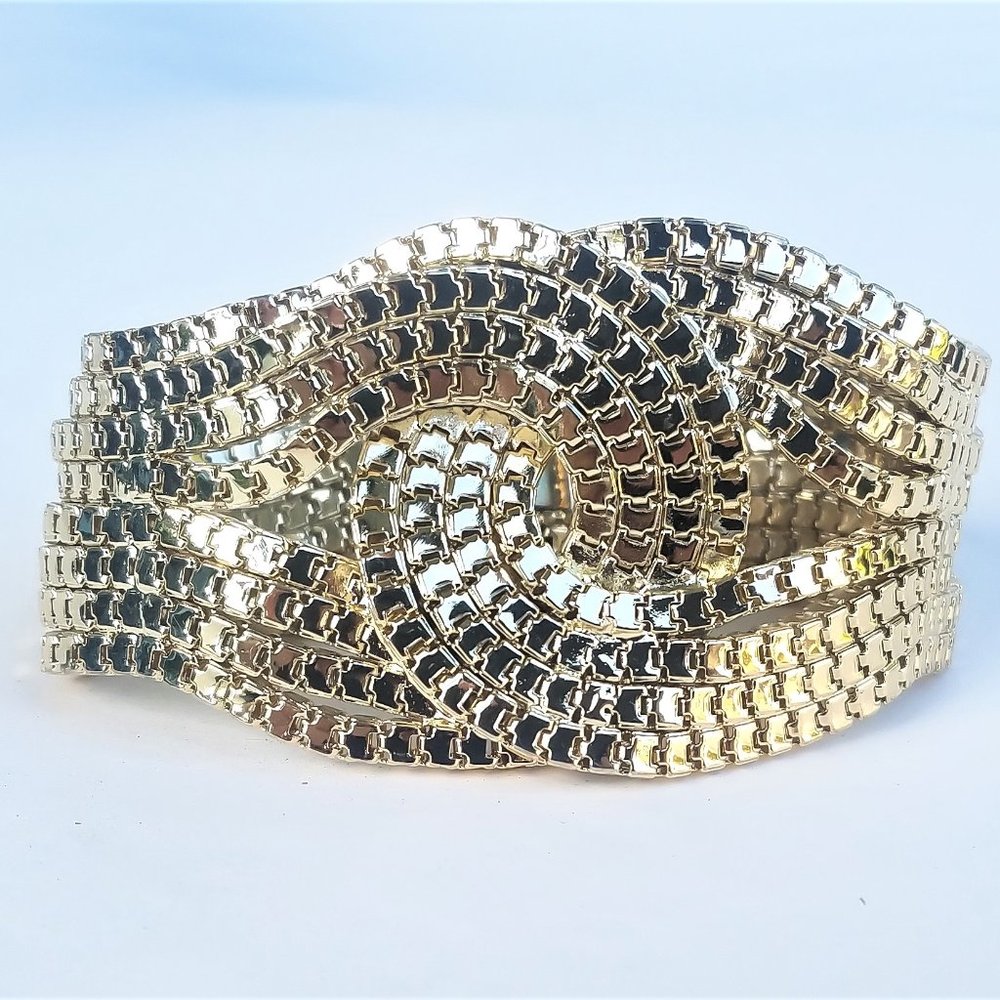 Gold Cuff Bracelet/ Womens Gold Bracelet/ Unique Design Fashion Latch Bracelet